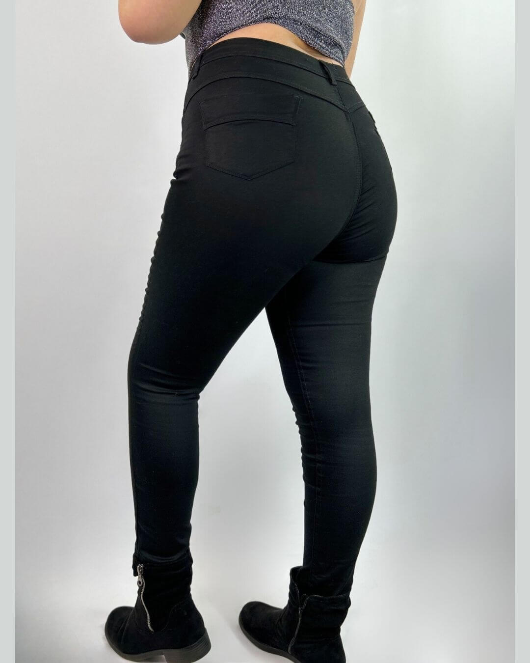 Jeans Pitillo Negro con Faja Modeladora Interior| Efecto Moldeador| Talla Grande