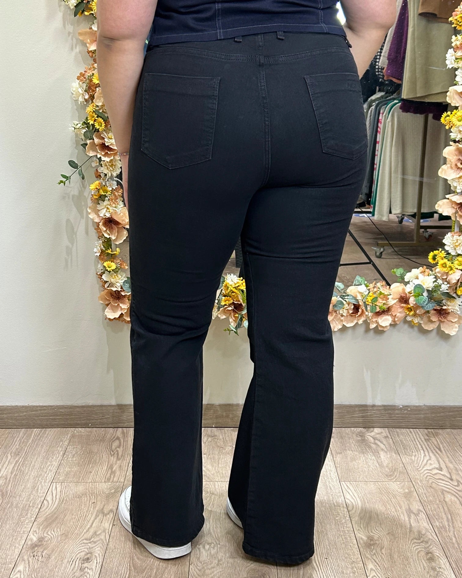 Jeans Mujer Flare Negro Tiro Alto| Plus Size| Talla Grande