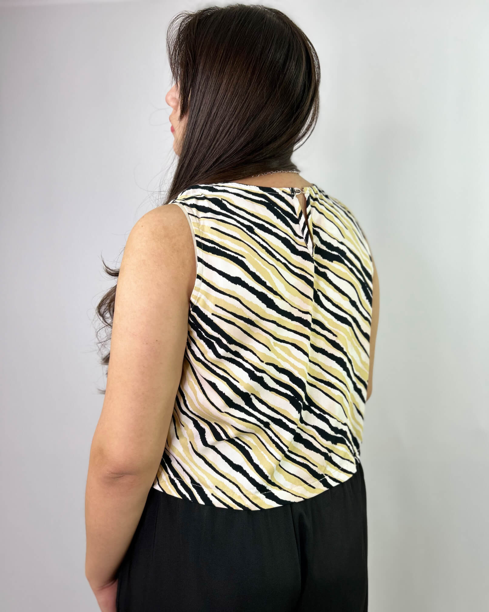 Polera sin Mangas Animal Print| Talla 48